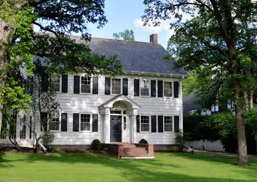 15+ French House Names (That’ll Make Your House Stand Out)